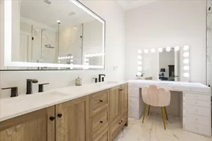 7940 W Bishop Rd, Plano, TX 75024 - Photo 25