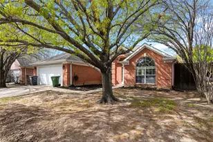 703 Turnstone Dr, Arlington, TX 76018 - Photo 3