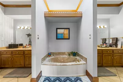 5601 Burgundy Drive, Greenville, TX 75402 - Photo 9