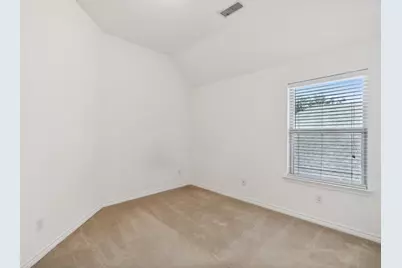 2824 Lazy Creek Drive, Grand Prairie, TX 75052 - Photo 33