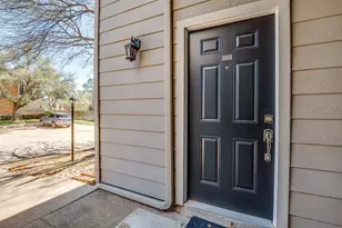 2101 Count Fleet Dr, Arlington, TX 76011 - Photo 13