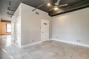 910 Houston St, Fort Worth, TX 76102 - Photo 11