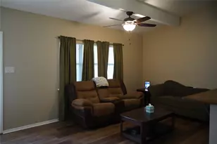 6307 Valley Ridge Dr, Fort Worth, TX 76140 - Photo 7