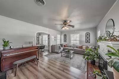 1734 E California St, Gainesville, TX 76240 - Photo 13