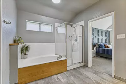 720 Date Court, Burleson, TX 76028 - Photo 25