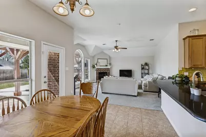 720 Date Court, Burleson, TX 76028 - Photo 17