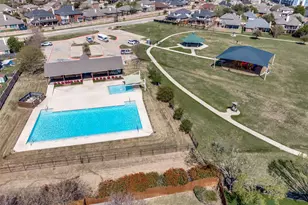 720 Date Ct, Burleson, TX 76028 - Photo 39