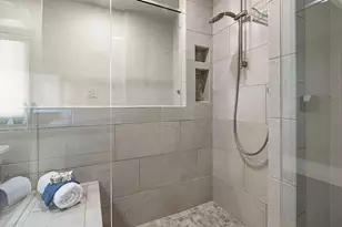 3921 Buena Vista Cir, Granbury, TX 76049 - Photo 13