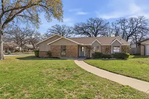 3801 Pleasant Wood Ct, Arlington, TX 76016 - Photo 1