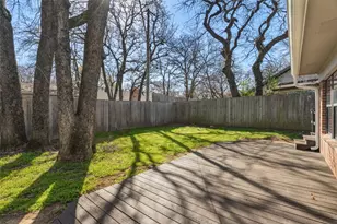 3801 Pleasant Wood Ct, Arlington, TX 76016 - Photo 25