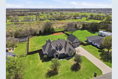 1201 Parkway Lane, Pilot Point, TX 76258 - Photo 1