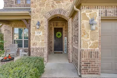 2747 Elmwood Drive, Burleson, TX 76028 - Photo 9
