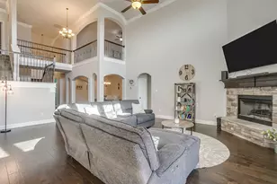 2747 Elmwood Dr, Burleson, TX 76028 - Photo 15