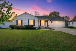 318 Hillcrest Ave, Richardson, TX 75081 - Photo 1