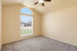 747 Tanglewood Dr, Burleson, TX 76028 - Photo 17