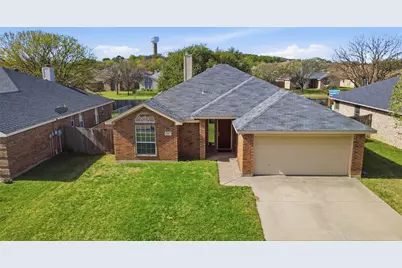 747 Tanglewood Drive, Burleson, TX 76028 - Photo 5