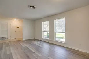 6013 Worrell Dr, Fort Worth, TX 76133 - Photo 9