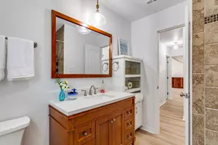 2310 Oakwood Ln, Arlington, TX 76012 - Photo 11