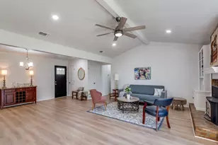 2310 Oakwood Ln, Arlington, TX 76012 - Photo 3