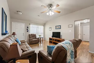 1595 Spring Branch Dr, Cleburne, TX 76033 - Photo 5