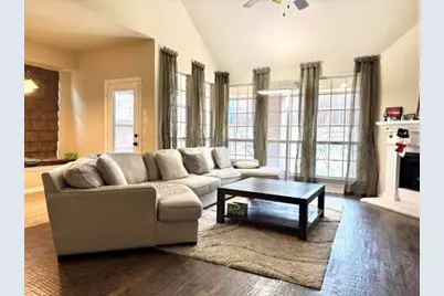 2517 Erec Drive, Lewisville, TX 75056 - Photo 3