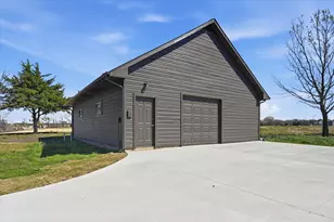 867 Durning Rd, Van Alstyne, TX 75495 - Photo 33