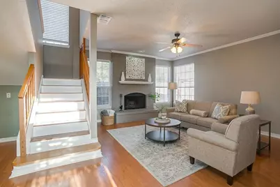 6102 Hedgeapple Court, Arlington, TX 76001 - Photo 11