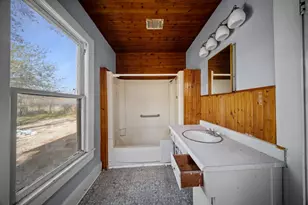 501 S Boyce Dr, Garrett, TX 75119 - Photo 11