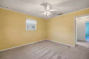 915 N Charlotte Ave, Stephenville, TX 76401 - Photo 11