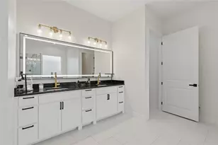 1107 Lily Ct, Grand Prairie, TX 75104 - Photo 17