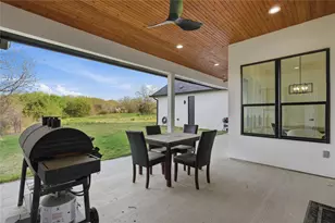 1107 Lily Ct, Grand Prairie, TX 75104 - Photo 37