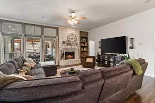 105 Meadow Glen Ct, Aledo, TX 76008 - Photo 11