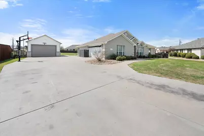 105 Meadow Glen Court, Aledo, TX 76008 - Photo 29