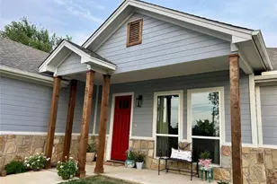 2413 Christine Dr, Granbury, TX 76048 - Photo 3