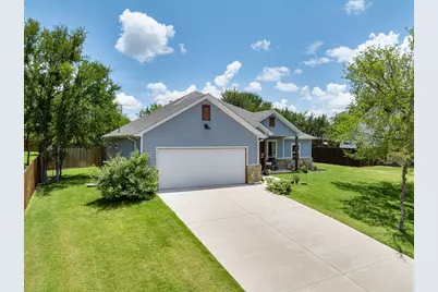 2413 Christine Drive, Granbury, TX 76048 - Photo 3