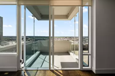 2408 Victory Park Lane #1131, Dallas, TX 75219 - Photo 7