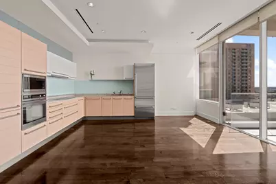 2408 Victory Park Lane #1131, Dallas, TX 75219 - Photo 1