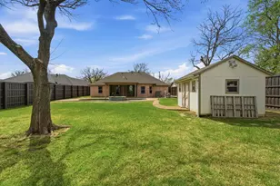 219 E Vine St, Keller, TX 76248 - Photo 25