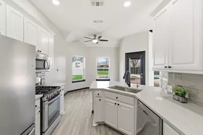 219 E Vine Street, Keller, TX 76248 - Photo 11