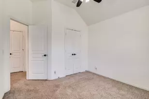 413 Oakcrest Dr, Justin, TX 76247 - Photo 27