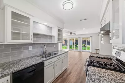 429 Blueberry Lane, Grand Prairie, TX 75052 - Photo 13