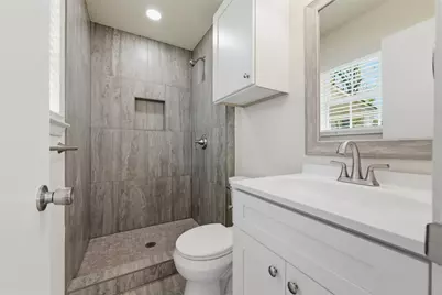 429 Blueberry Lane, Grand Prairie, TX 75052 - Photo 21