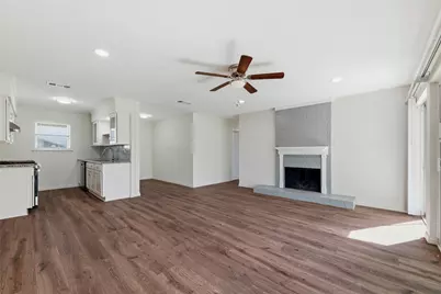 429 Blueberry Lane, Grand Prairie, TX 75052 - Photo 7