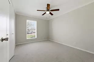 429 Blueberry Ln, Grand Prairie, TX 75052 - Photo 19