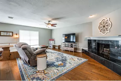 5134 Aztec Drive, The Colony, TX 75056 - Photo 3