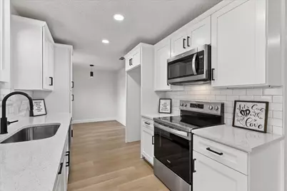 6425 Summit Ridge Drive, Watauga, TX 76148 - Photo 9