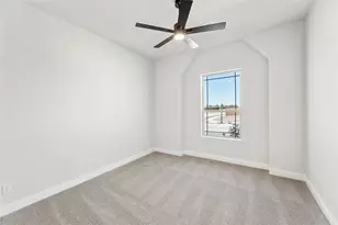 504 Red Maple Rd, Waxahachie, TX 75165 - Photo 9