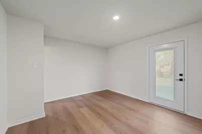 309 N 4th Street, Rosebud, TX 76570 - Photo 7