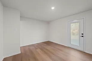 309 N 4th St, Rosebud, TX 76570 - Photo 7