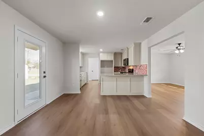 309 N 4th Street, Rosebud, TX 76570 - Photo 5